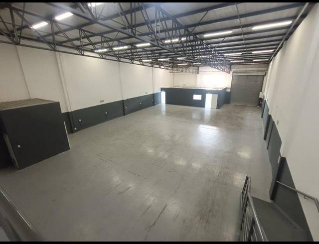 INDUSTRIAL PROPERTY TO RENT IN LASER PARK